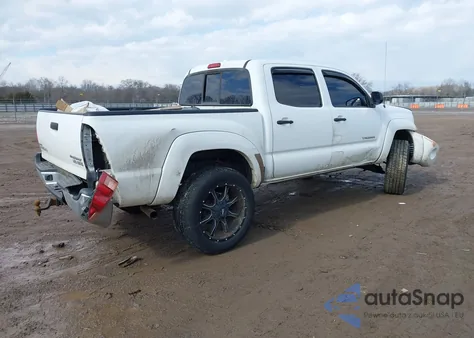 2010 Toyota Tacoma Prerunner V6 z USA, uszkodzony, nr VIN 3TMJU4GN3AM103851